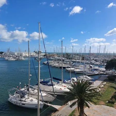 Location Du Petit Phare Avec Place De Parking!